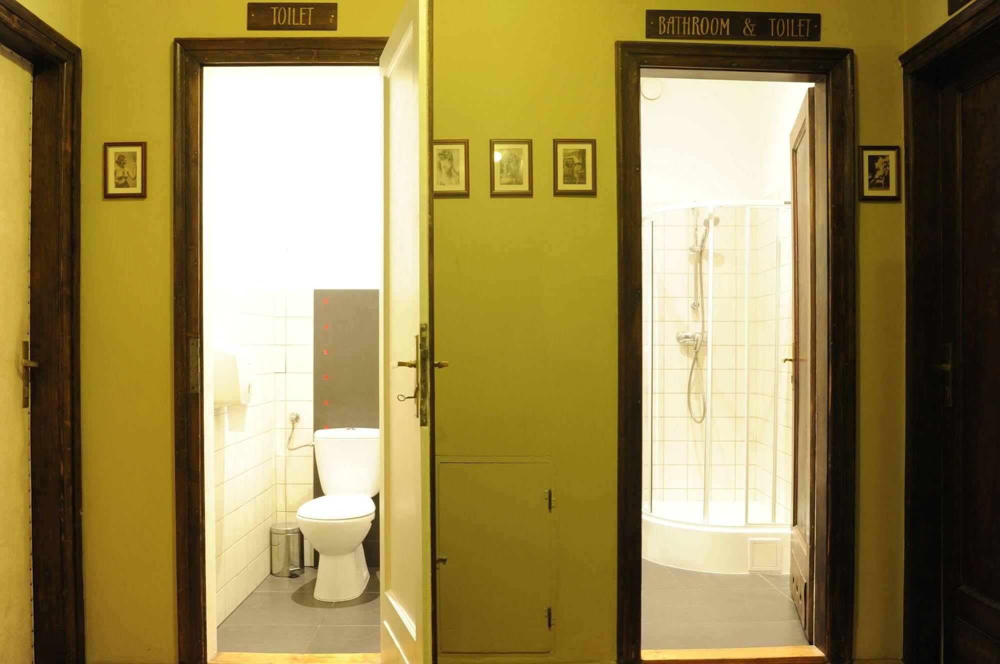 Deco Ostello